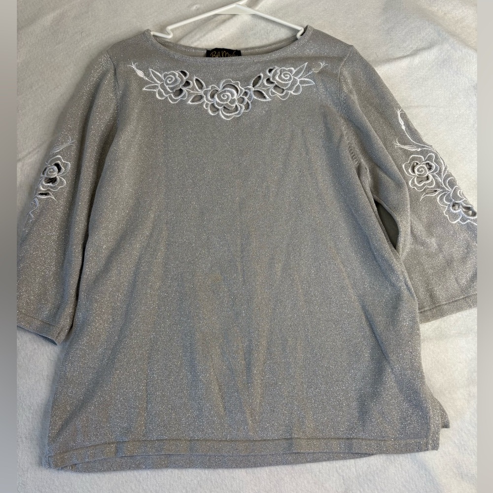 B&B Moda Silver Metallic Floral Embroidered Top – Size M